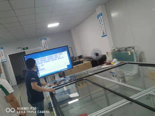 拼接觸摸框大屏選型指南 紅外觸摸屏在大型顯示場(chǎng)景中的技術(shù)優(yōu)勢(shì)與采購建議